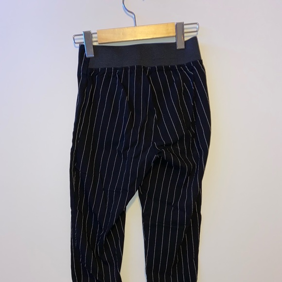 Black pants with white lines 👖 - Picture 1 of 3